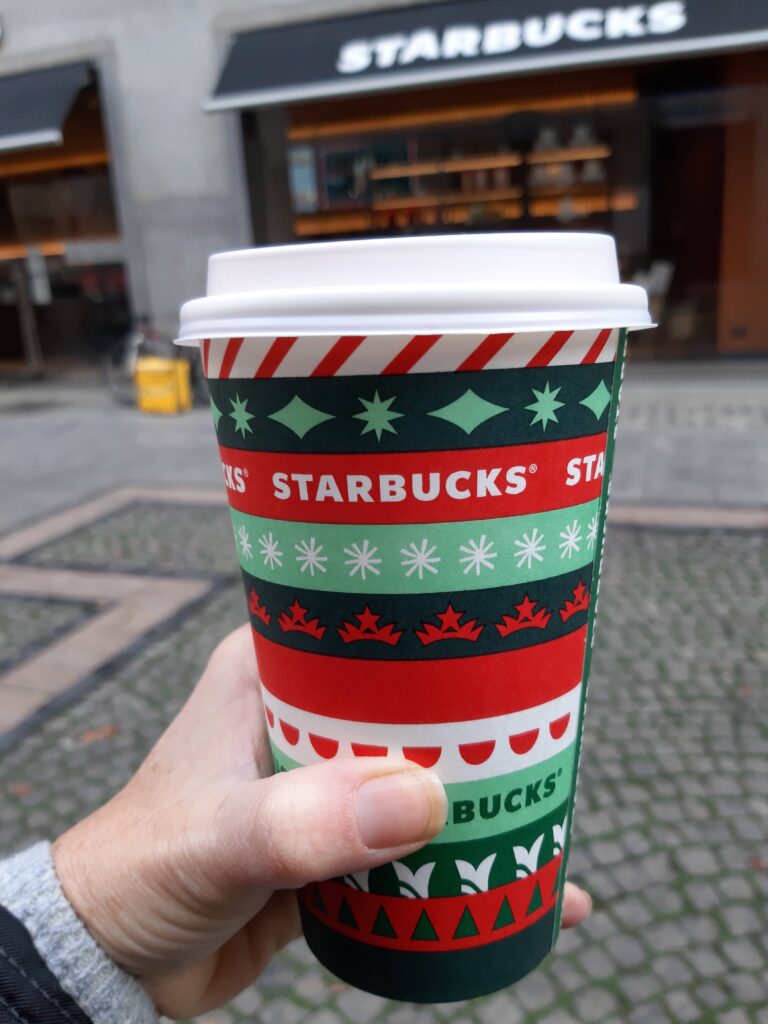 Starbucks approda in Italia e apre anche a Torino. Addio espresso e  benvenuto caffè americano?